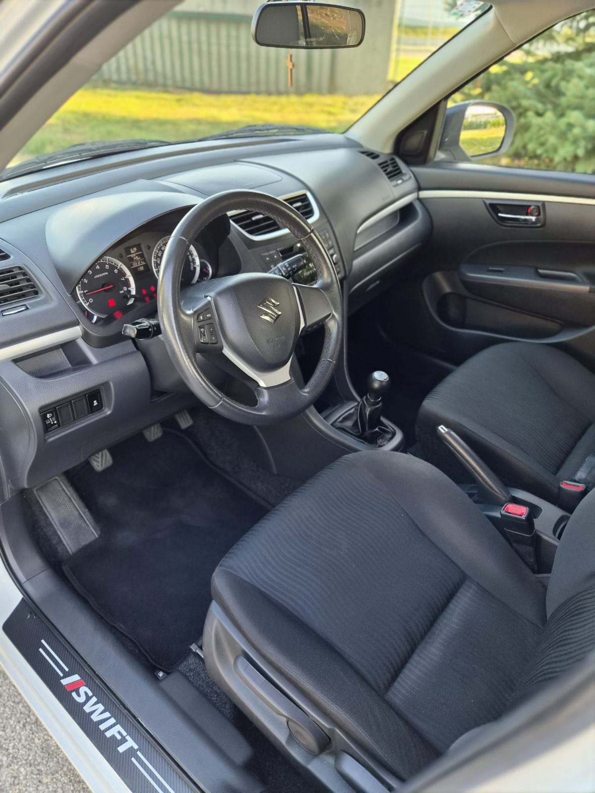 Suzuki Swift 1,2 GLX AC 95ks, fotografija 10
