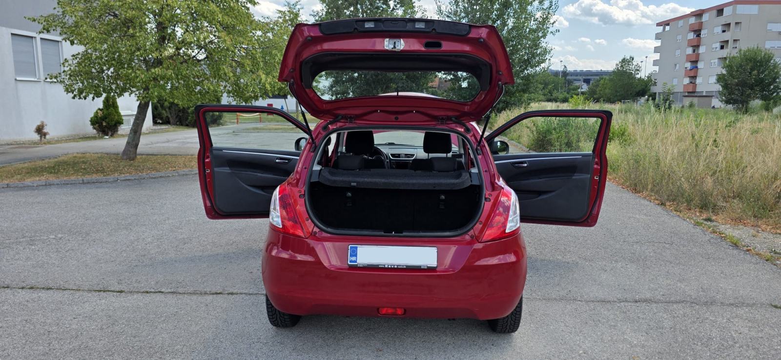 Suzuki Swift 1,2 GLX reg. do 03/27, Super stanje, fotografija 16