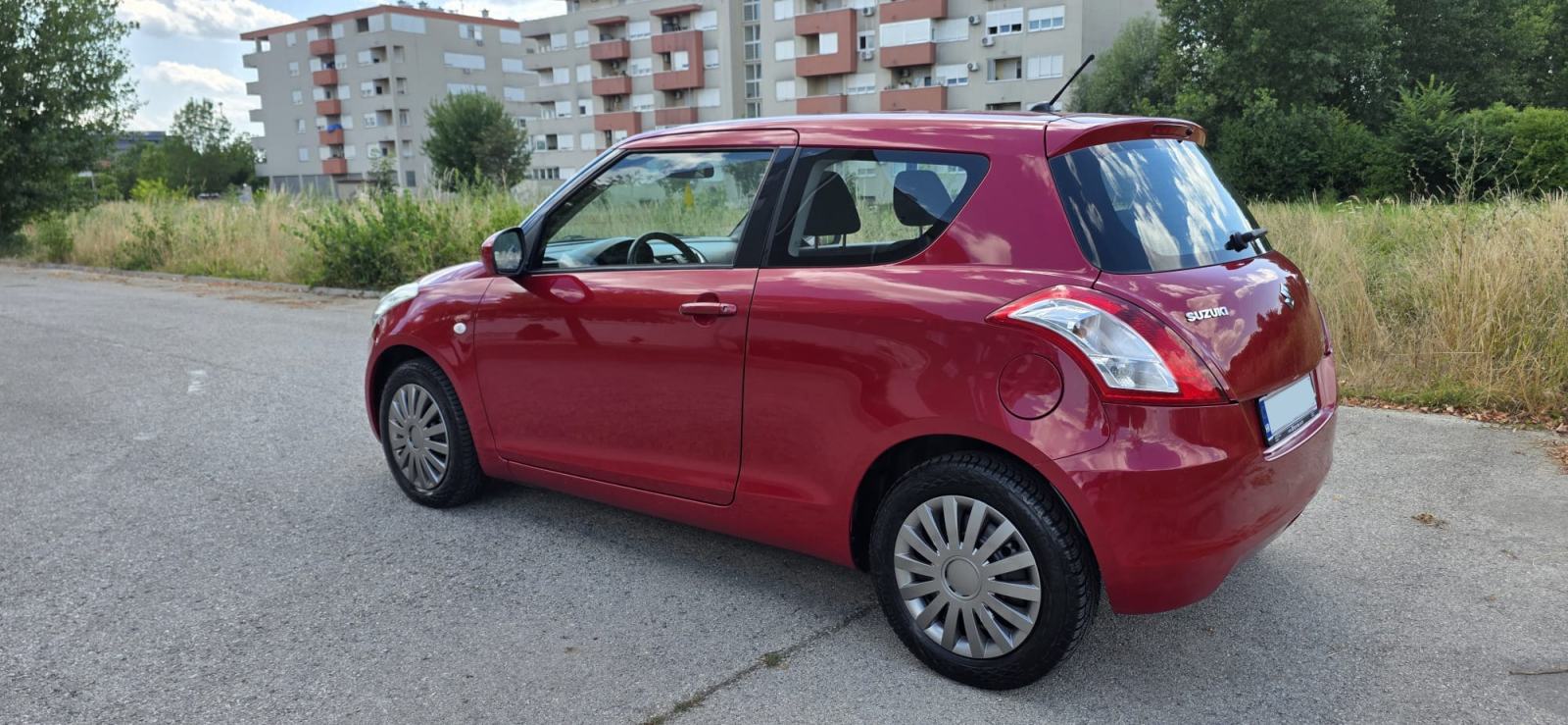Suzuki Swift 1,2 GLX reg. do 03/27, Super stanje, fotografija 18