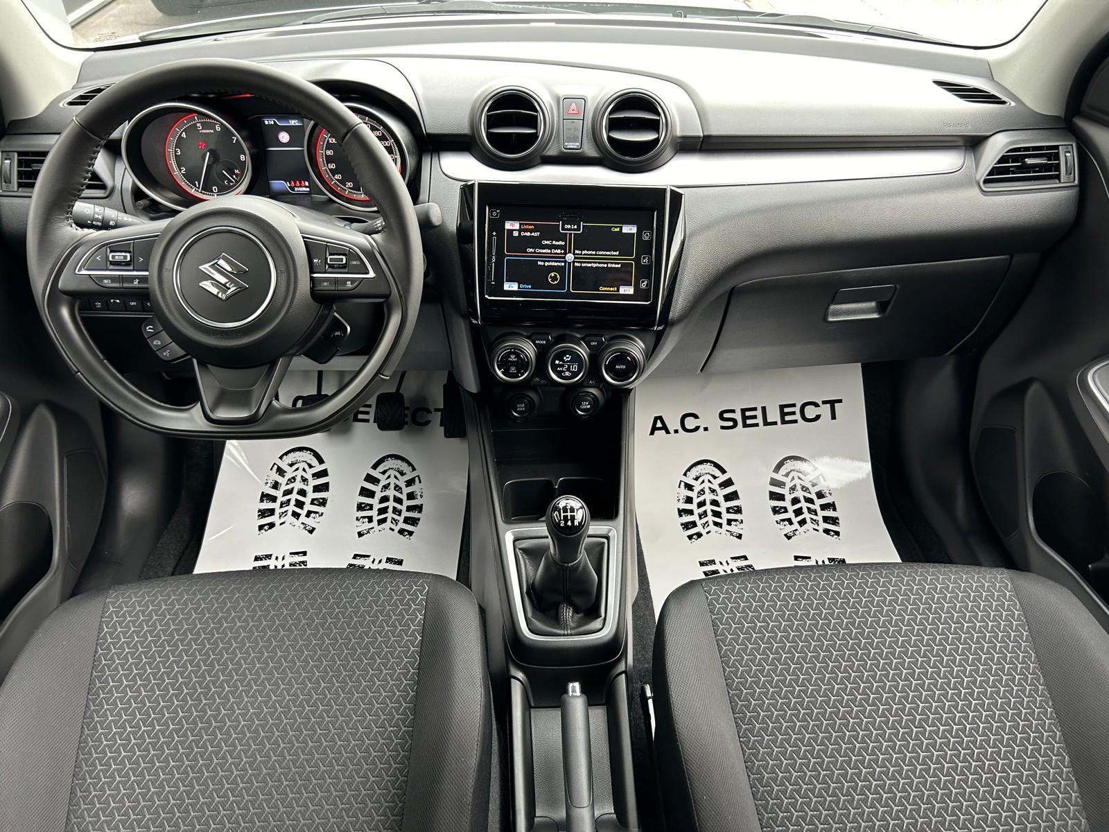 Suzuki Swift 1,2 HYBRID - 2023 - 20.000km - LED - GARANCIJA - REG1GOD, fotografija 9