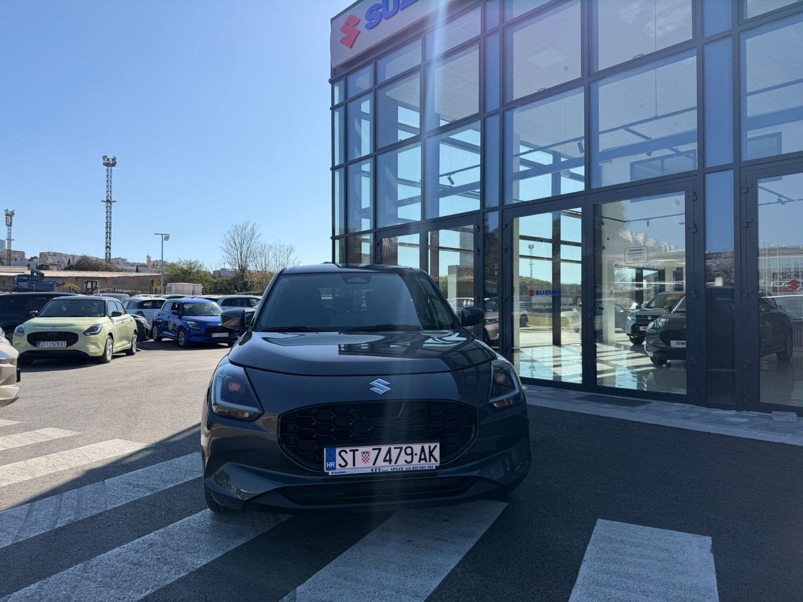 Suzuki Swift 1,2 GL+ Hybrid 2024., fotografija 3