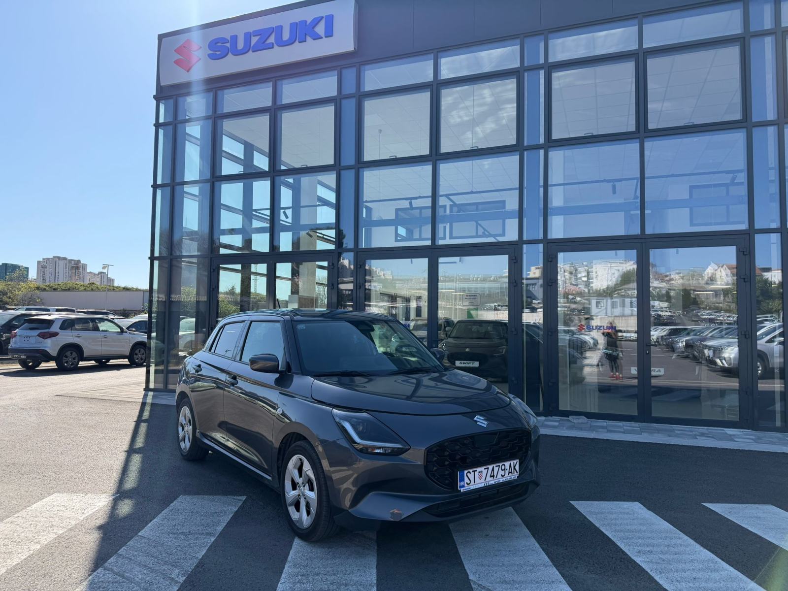 Suzuki Swift 1,2 GL+ Hybrid 2024., fotografija 2