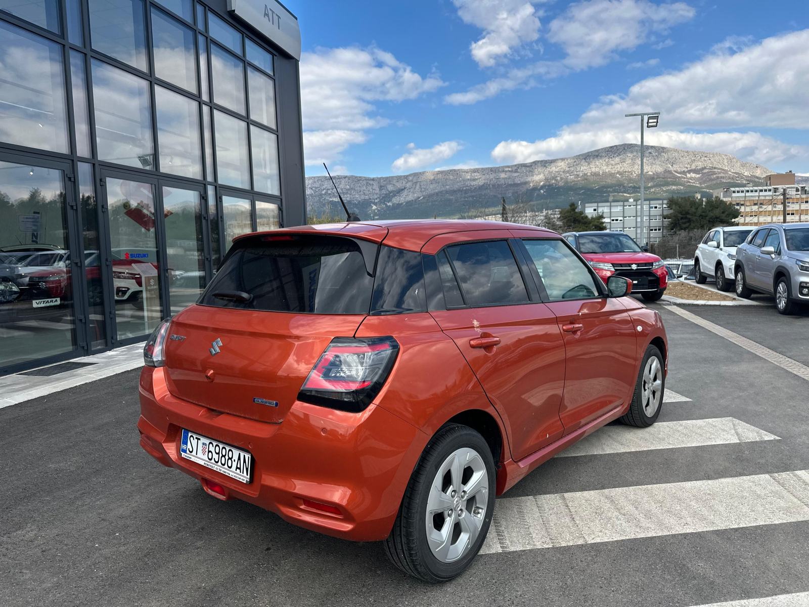 Suzuki Swift 1,2 GL+ Hybrid reg. 04/2027, fotografija 6
