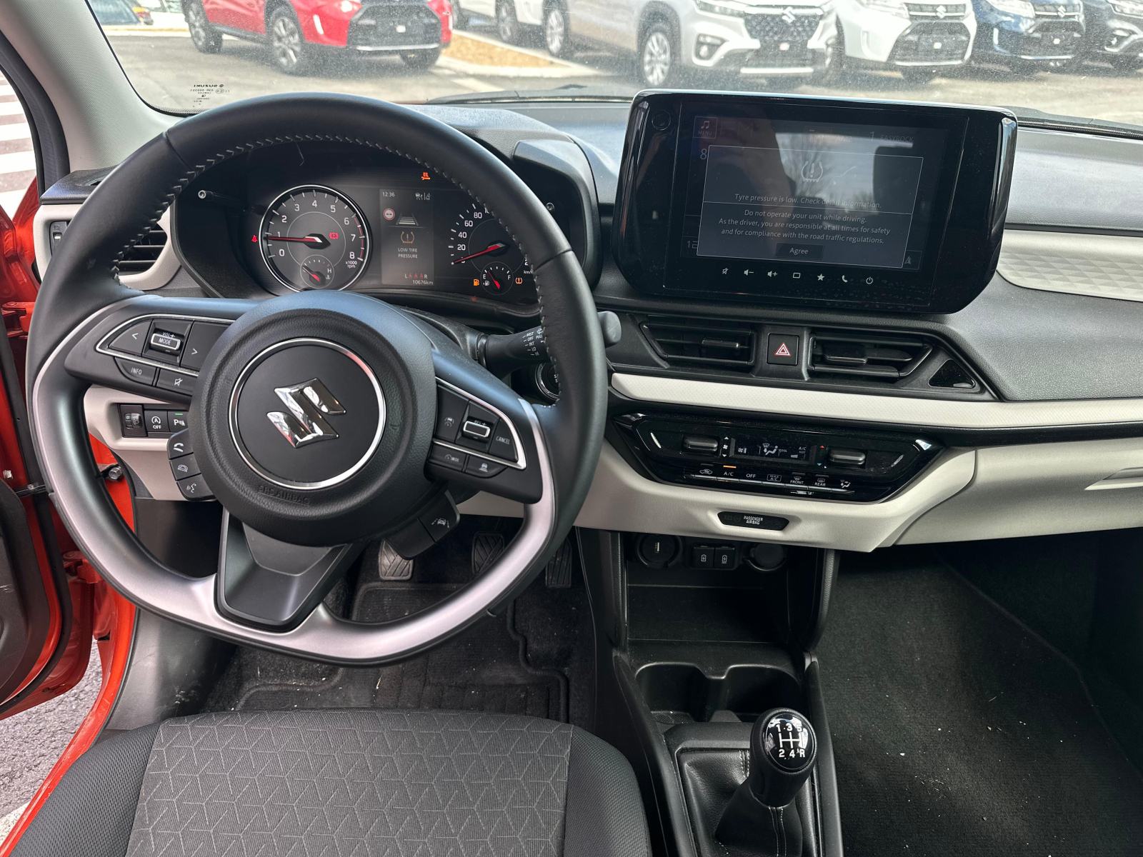 Suzuki Swift 1,2 GL+ Hybrid reg. 04/2027, fotografija 9