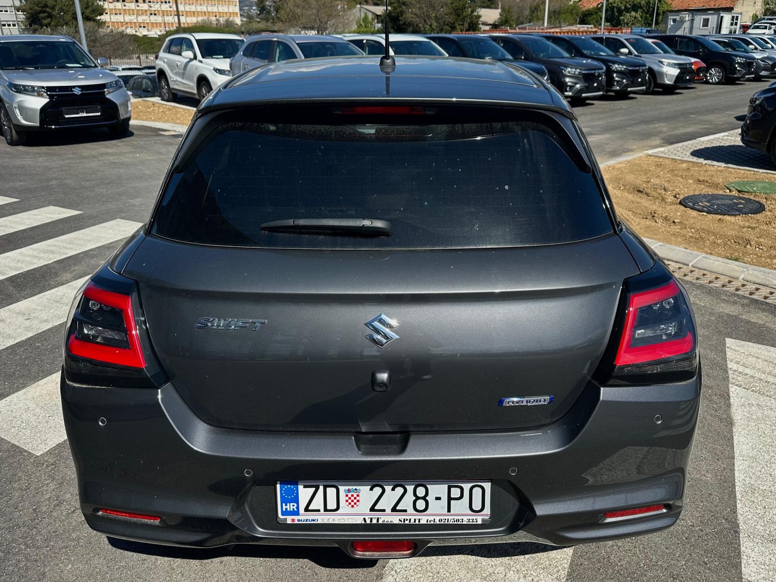 Suzuki Swift 1,2 GL+ Hybrid reg. 04/2027, fotografija 6