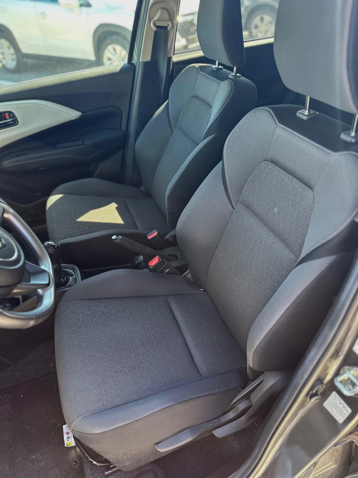 Suzuki Swift 1,2 GL+ Hybrid reg. 04/2027, fotografija 14