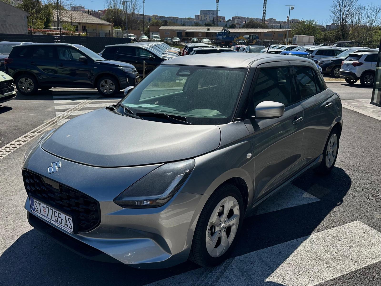 Suzuki Swift 1,2 GL+ Hybrid reg. 04/2027, fotografija 7