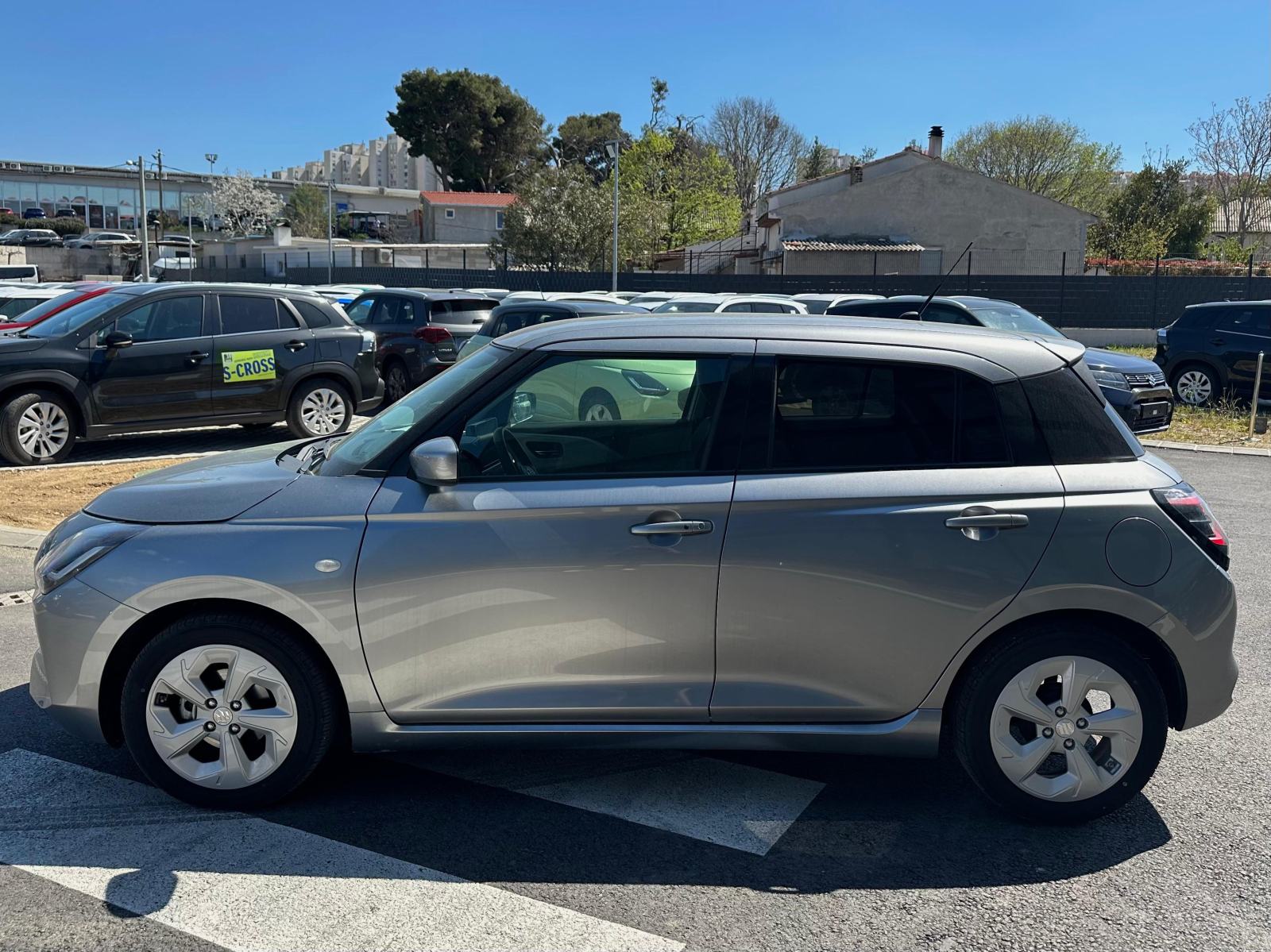 Suzuki Swift 1,2 GL+ Hybrid reg. 04/2027, fotografija 6