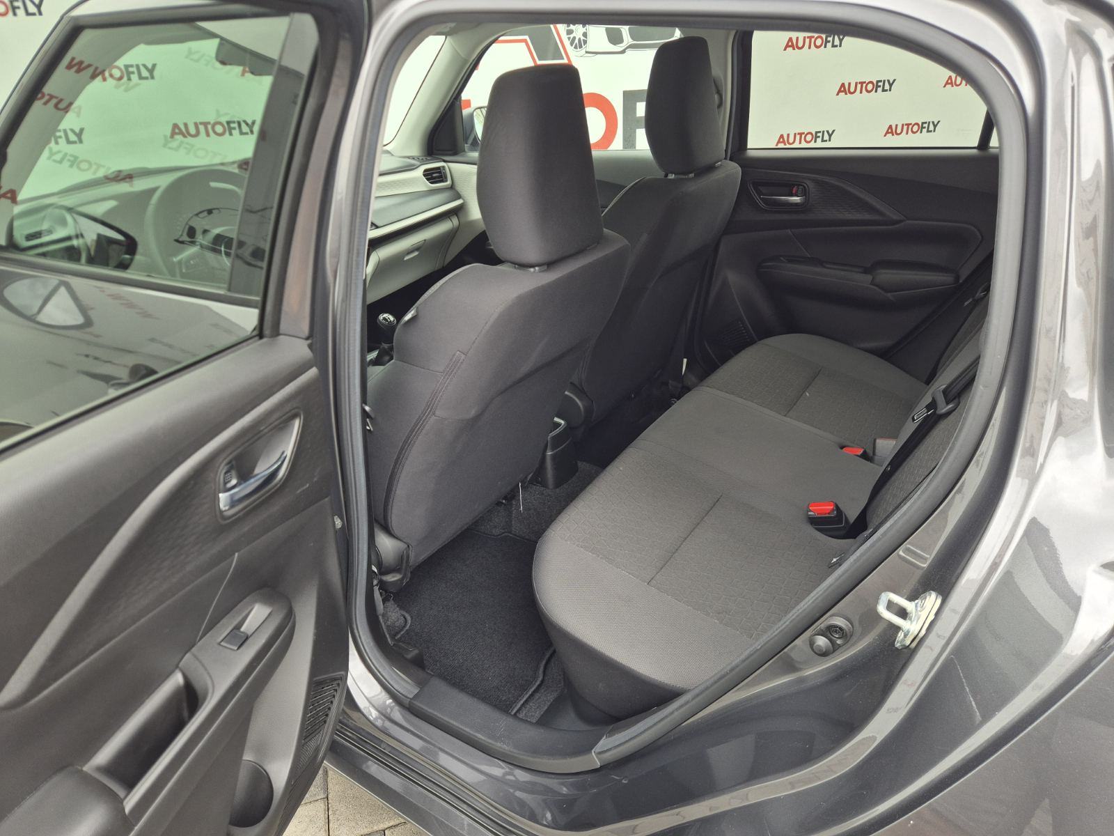 Suzuki Swift 1.2, Kamera, Keyless GO, Navigacija, u PDV-u, 16", fotografija 14