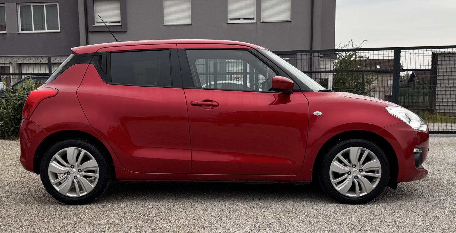 Suzuki Swift 1,2 = 113 000 km = KUPLJEN NOV U HR - KAMERA, fotografija 8