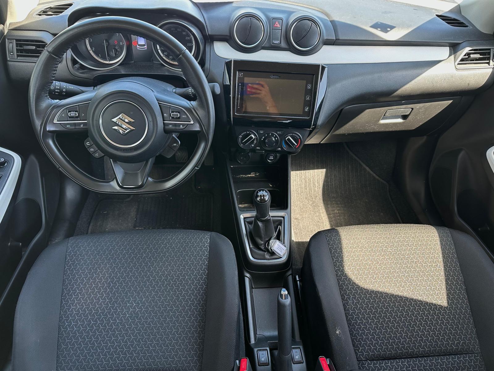 Suzuki Swift 1,2 GL+ Hybrid reg. 04/2027, fotografija 12