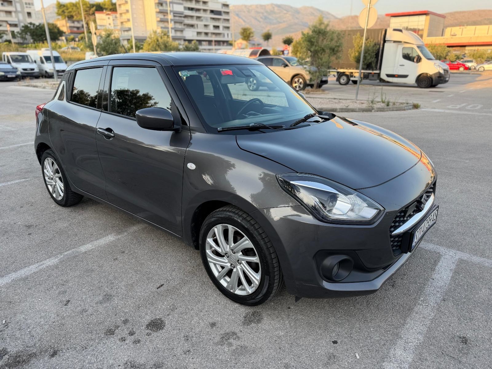 Suzuki Swift 1,2 GL + Hybrid Reg 03/27, fotografija 2
