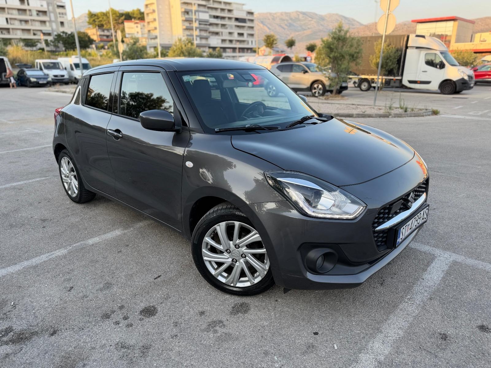 Suzuki Swift 1,2 GL + Hybrid Reg 03/27, fotografija 6