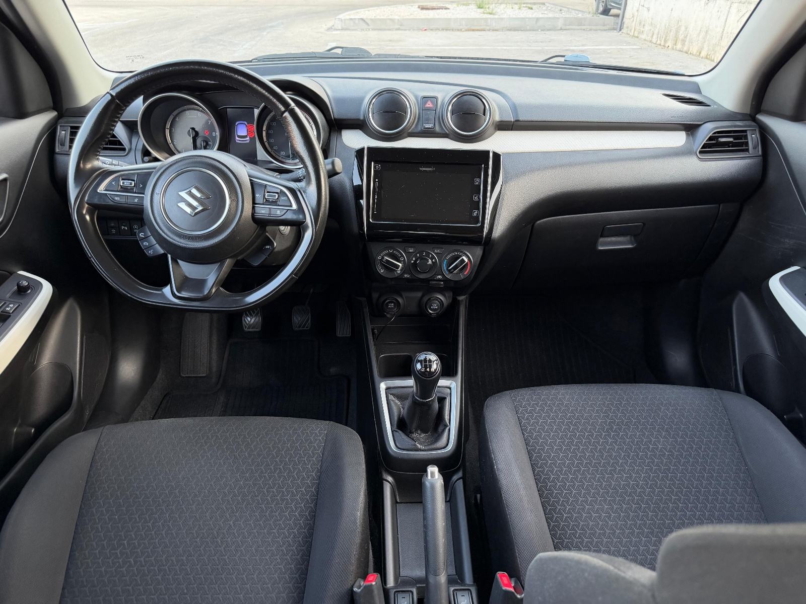 Suzuki Swift 1,2 GL + Hybrid Reg 03/27, fotografija 11