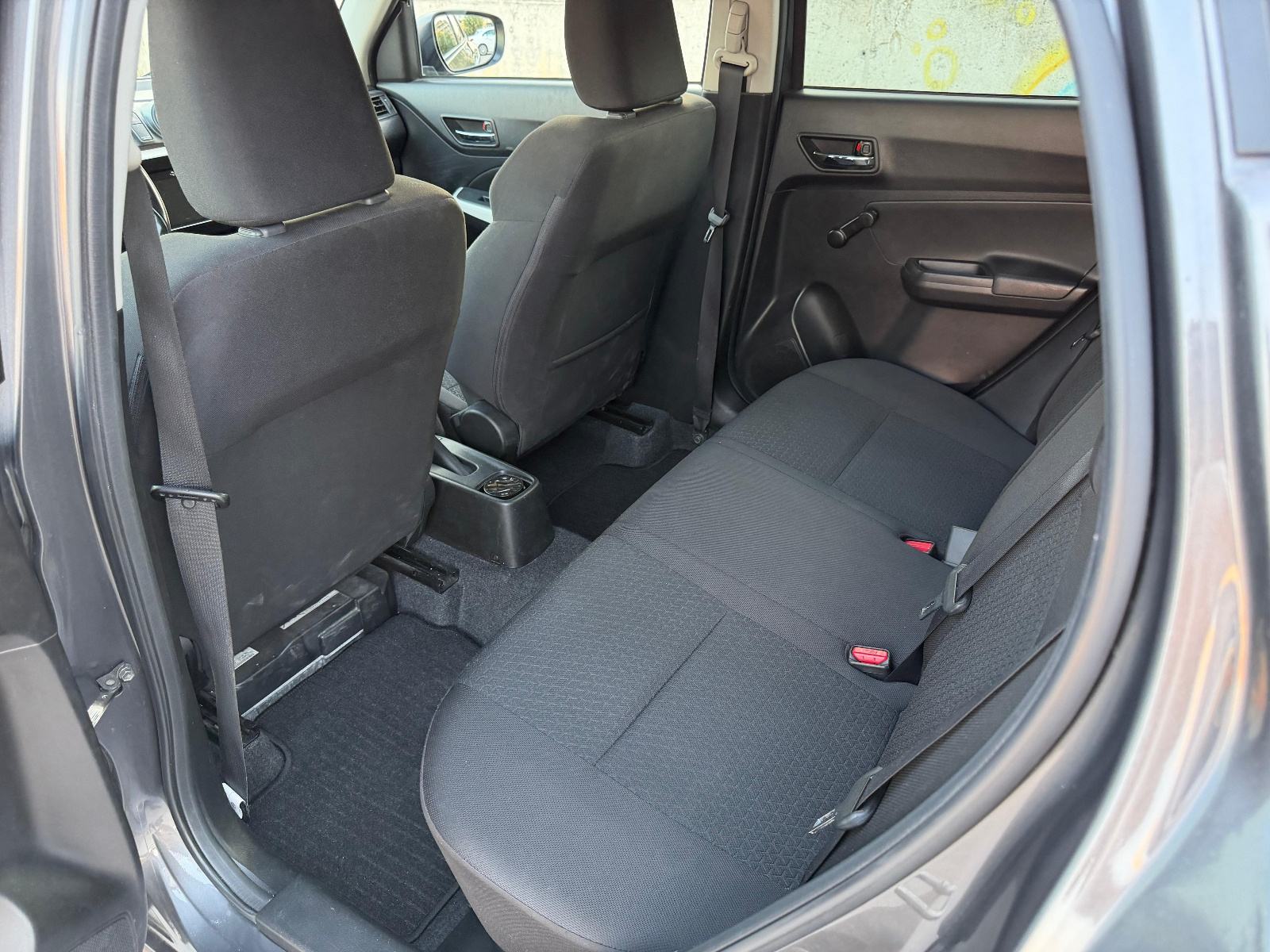 Suzuki Swift 1,2 GL + Hybrid Reg 03/27, fotografija 19