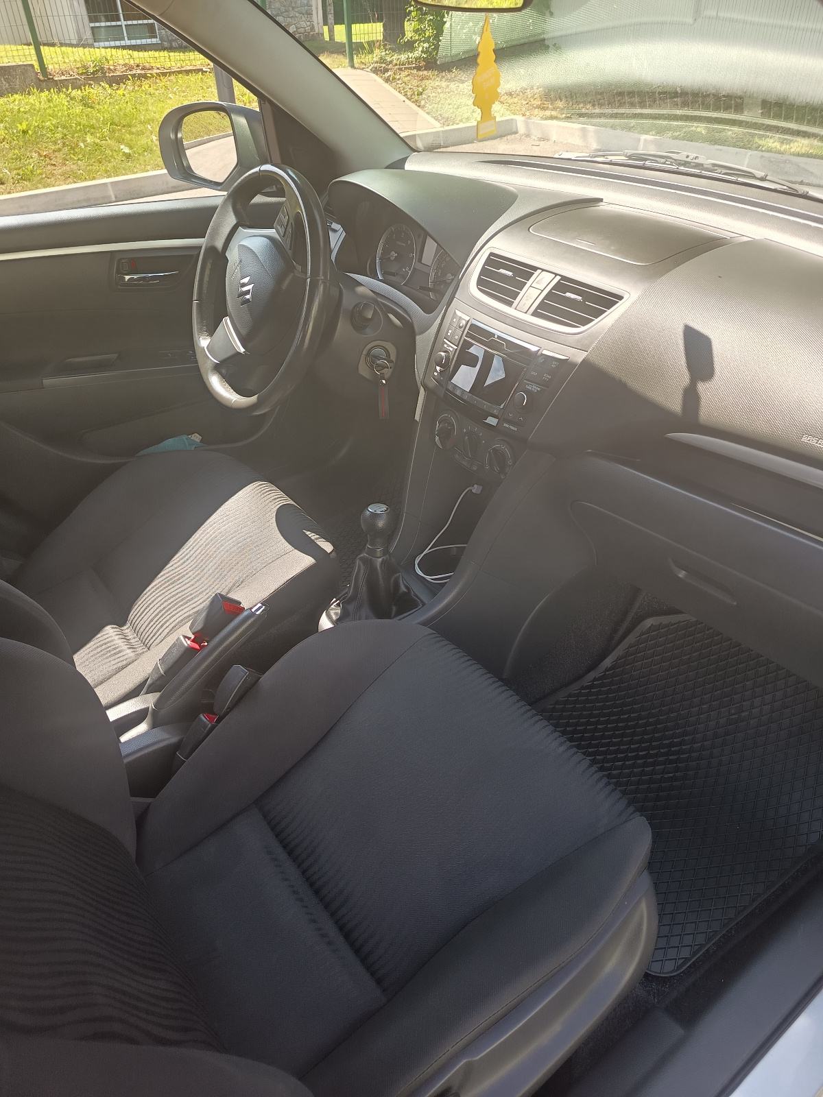 Suzuki Swift 1.3 ddis, fotografija 6