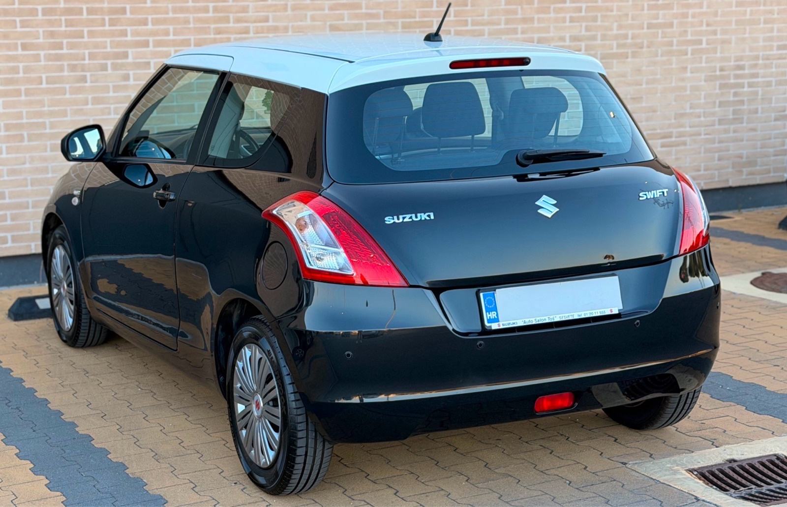 Suzuki Swift 1.3 DDIS•145Tkm•Park senzori•Kao nov•, fotografija 11