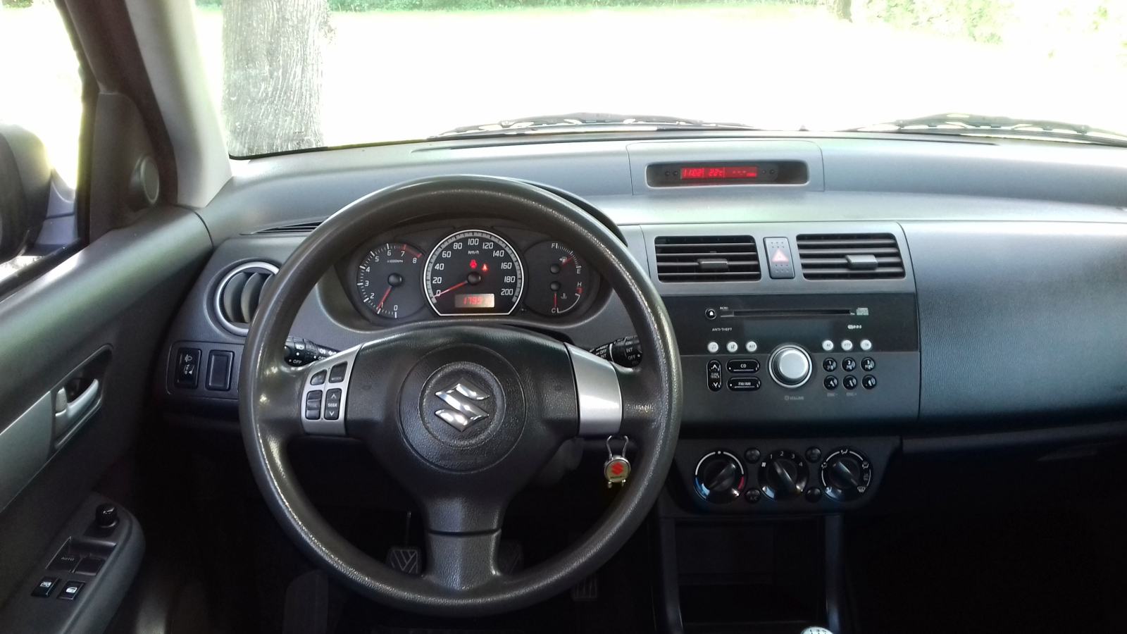 Suzuki Swift 1 3 GLX 2007 God suzuki-swift-1-3-glx-2007-god