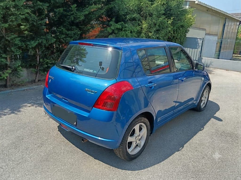 Suzuki Swift 1,3 GLX, fotografija 5