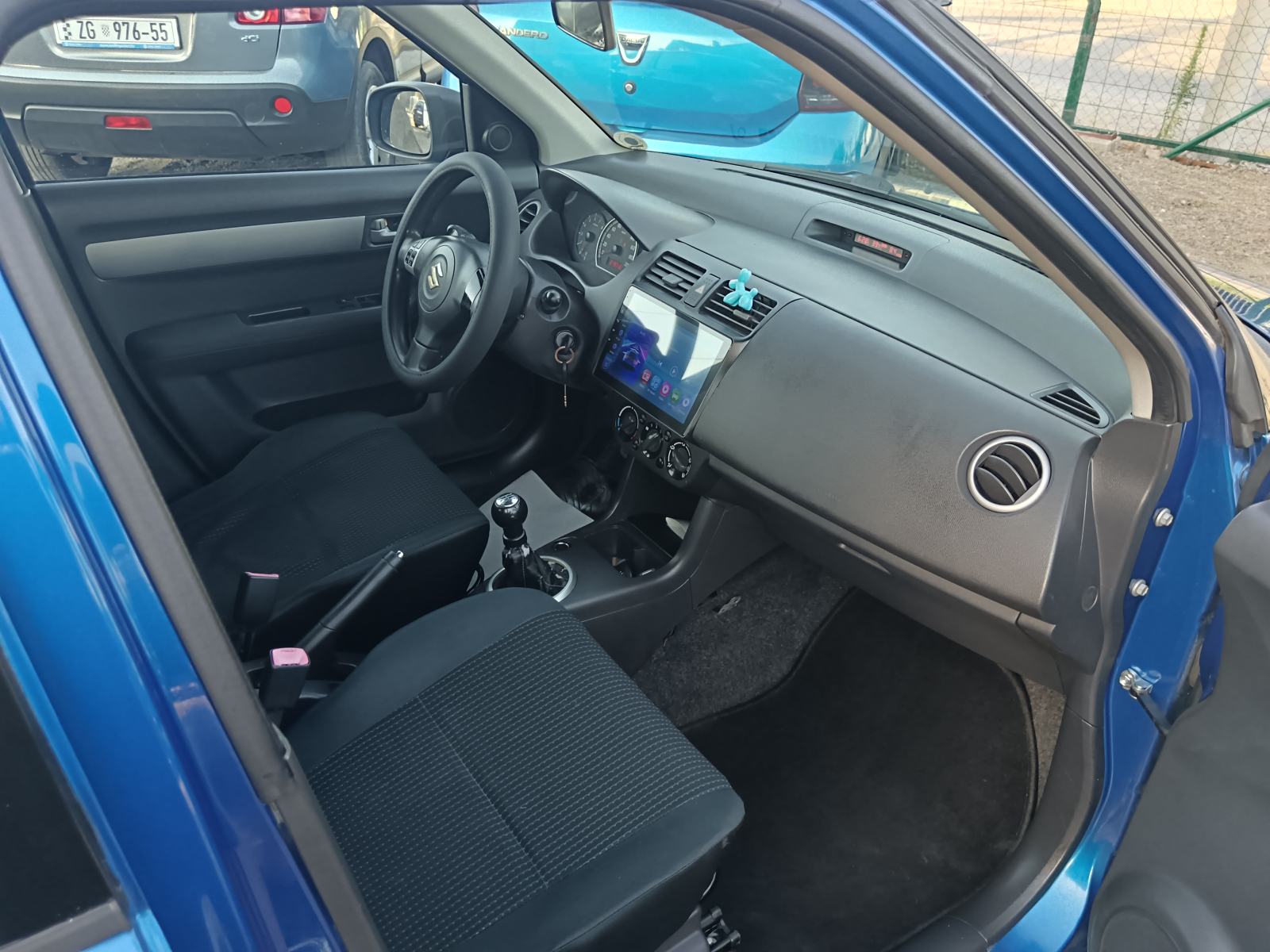 Suzuki Swift 1,3 GLX, fotografija 10