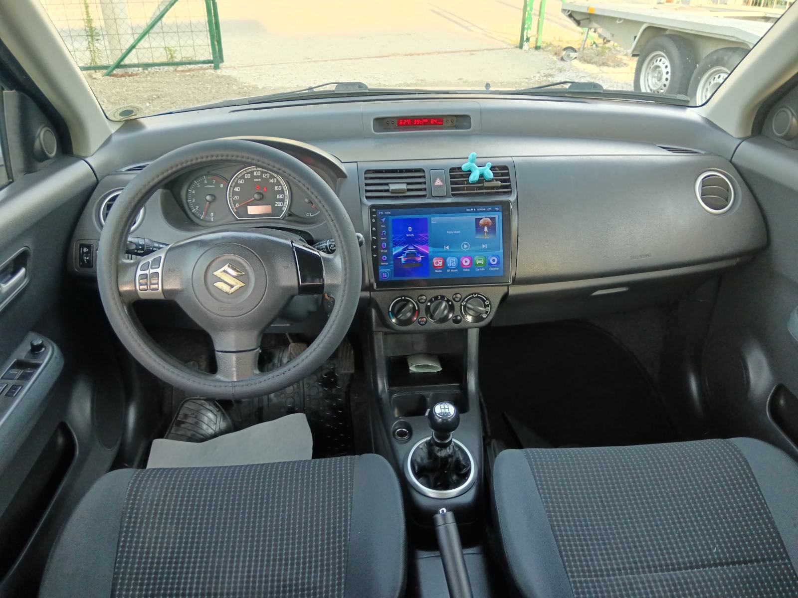 Suzuki Swift 1,3 GLX, fotografija 9