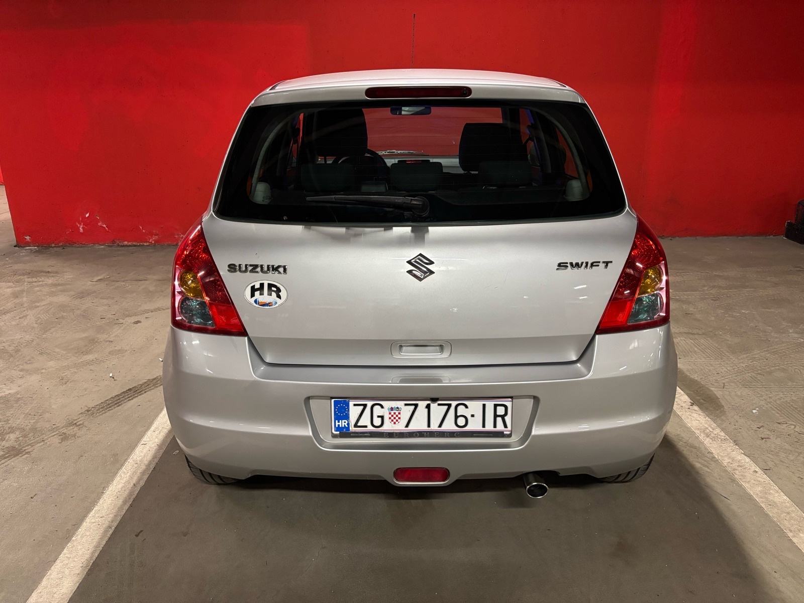 Suzuki Swift 1,3 GLX, fotografija 4