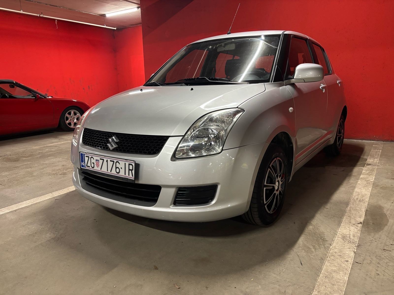 Suzuki Swift 1,3 GLX, fotografija 7