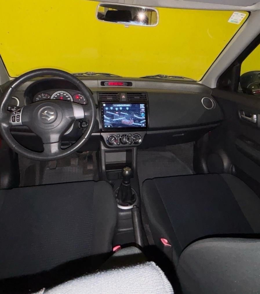 Suzuki Swift 1,3 GLX, fotografija 9