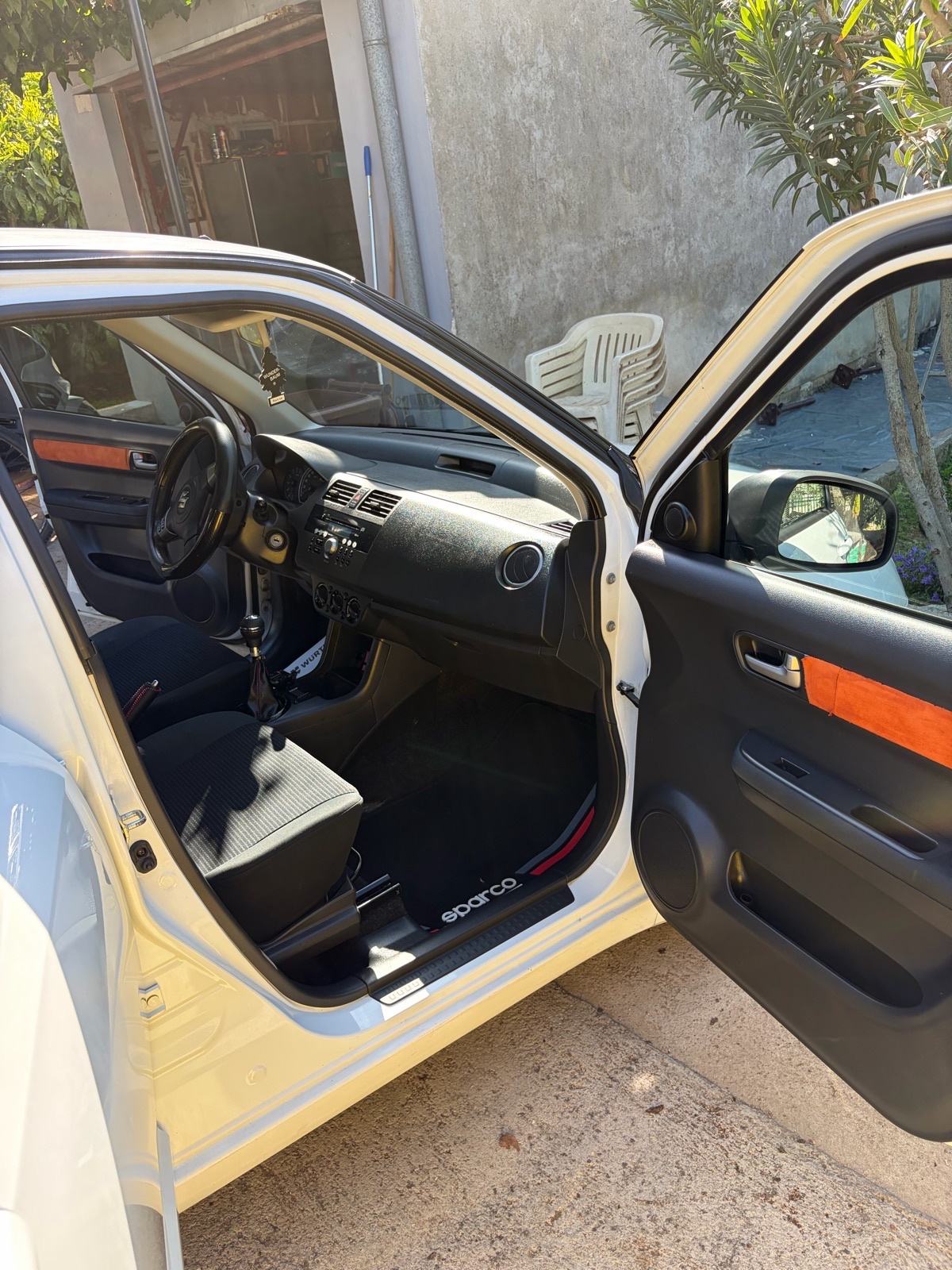Suzuki Swift 1,3 GLX, fotografija 6