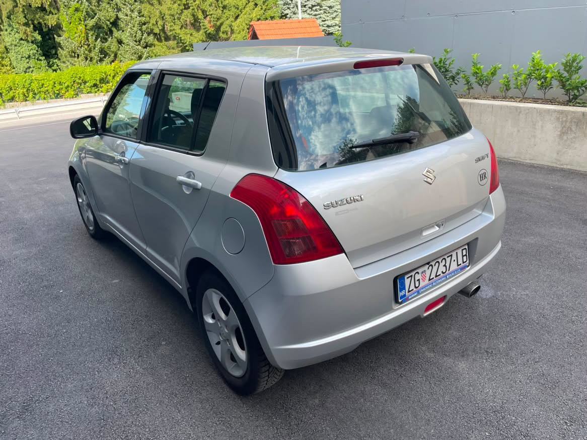 Suzuki Swift 1,3 GS, fotografija 2