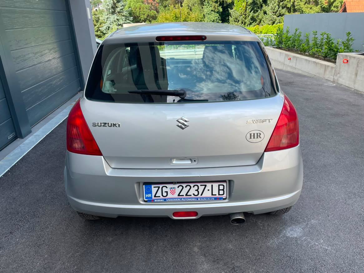 Suzuki Swift 1,3 GS, fotografija 3
