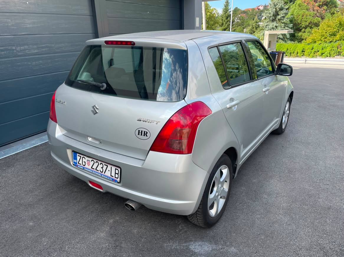 Suzuki Swift 1,3 GS, fotografija 4
