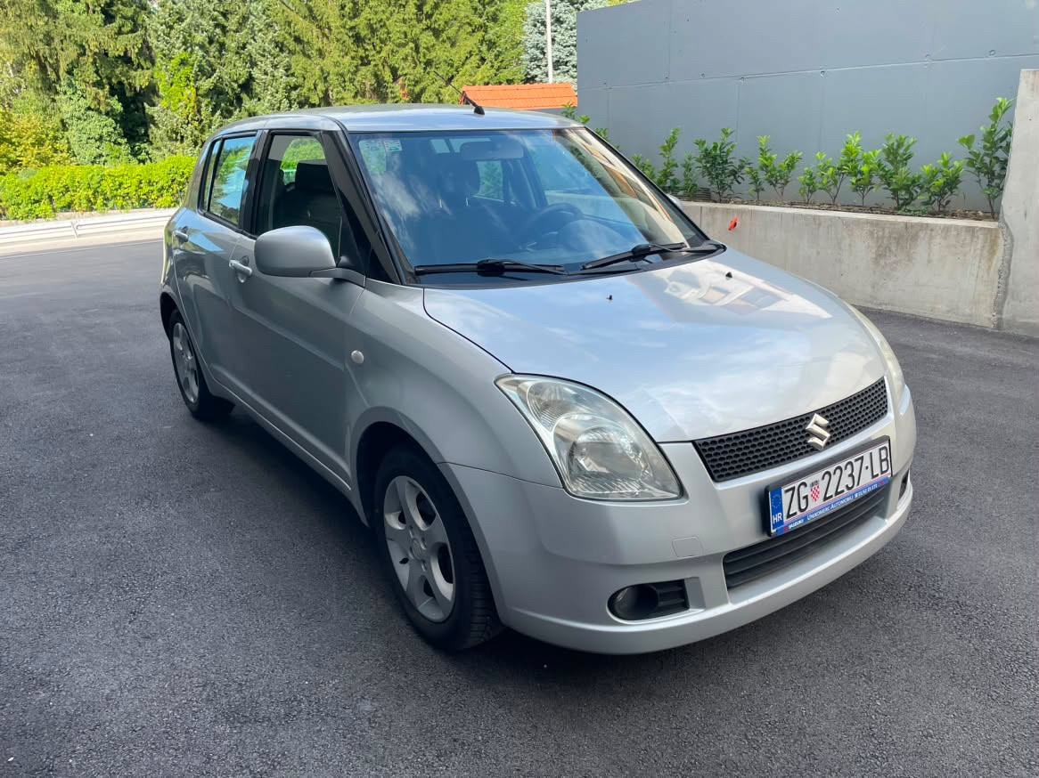 Suzuki Swift 1,3 GS, fotografija 5