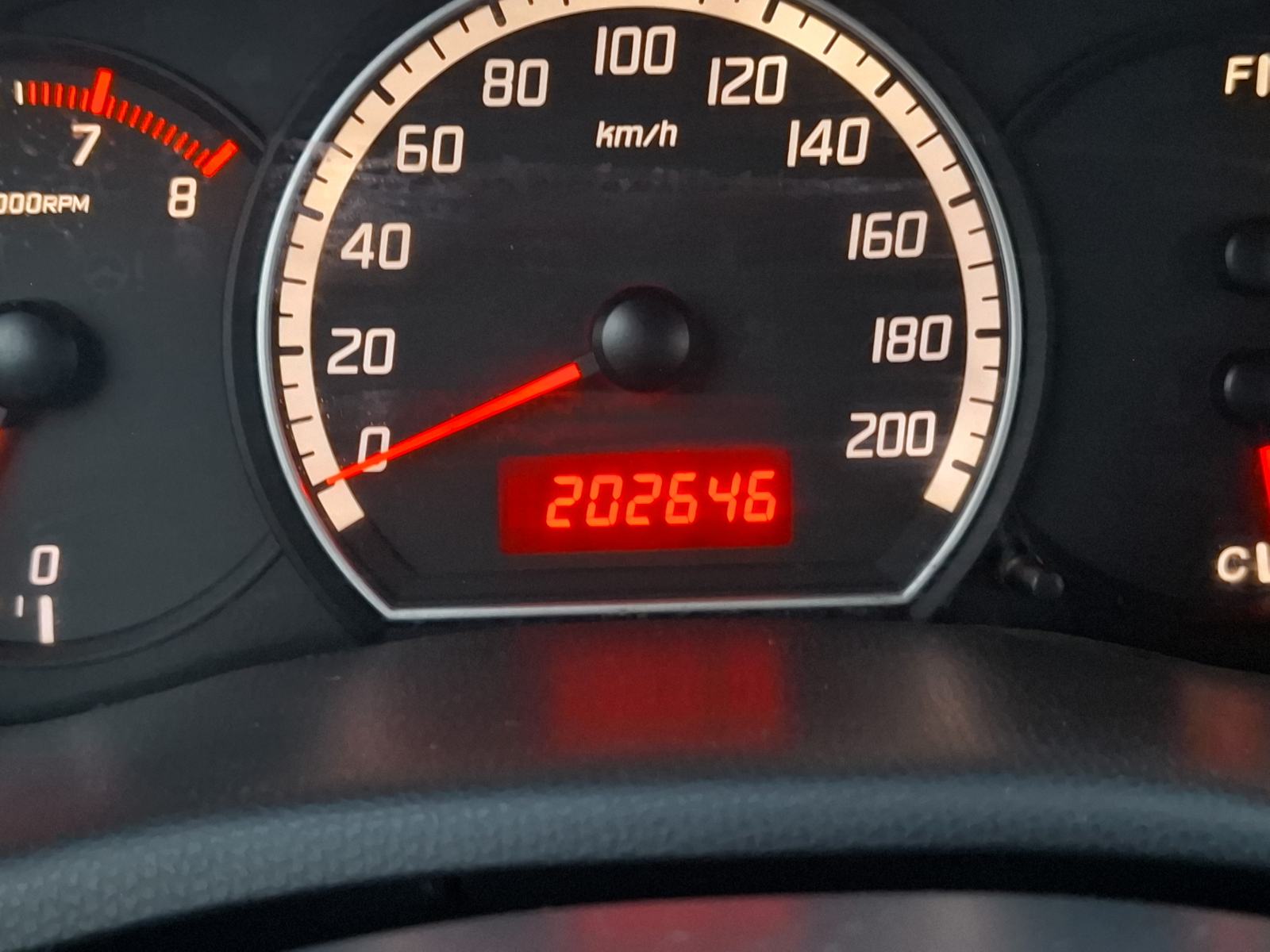 Suzuki Swift 1.3 i,POTVRDA O KM, REG. 8/2027. VRHUNSKI !, fotografija 4