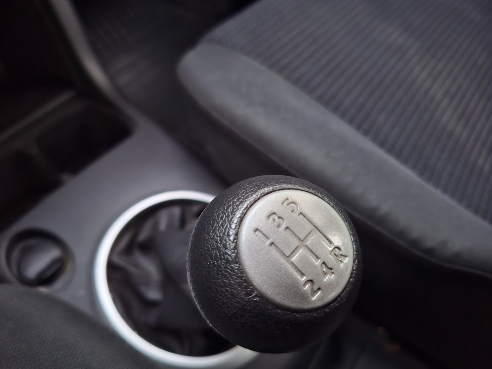 Suzuki Swift 1.3 i,POTVRDA O KM, REG. 8/2027. VRHUNSKI !, fotografija 7