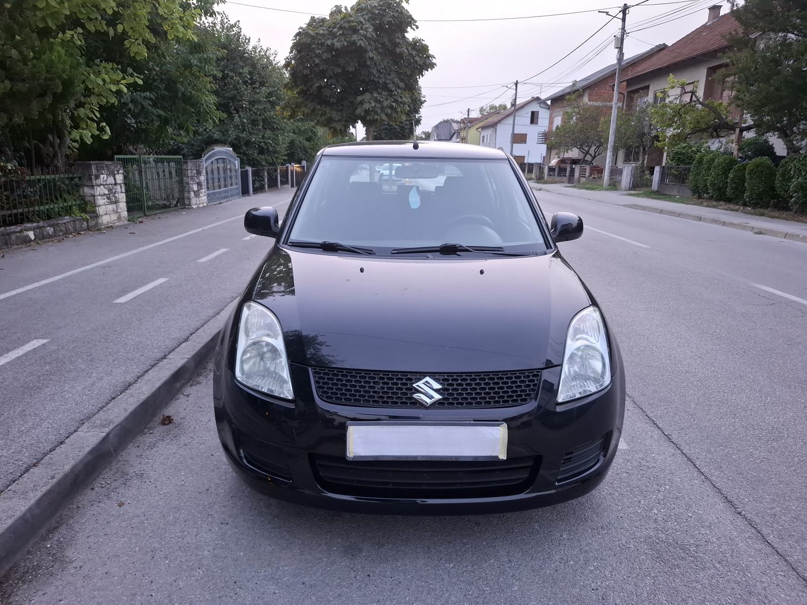 Suzuki Swift 1.3 i,POTVRDA O KM, REG. 8/2027. VRHUNSKI !, fotografija 9