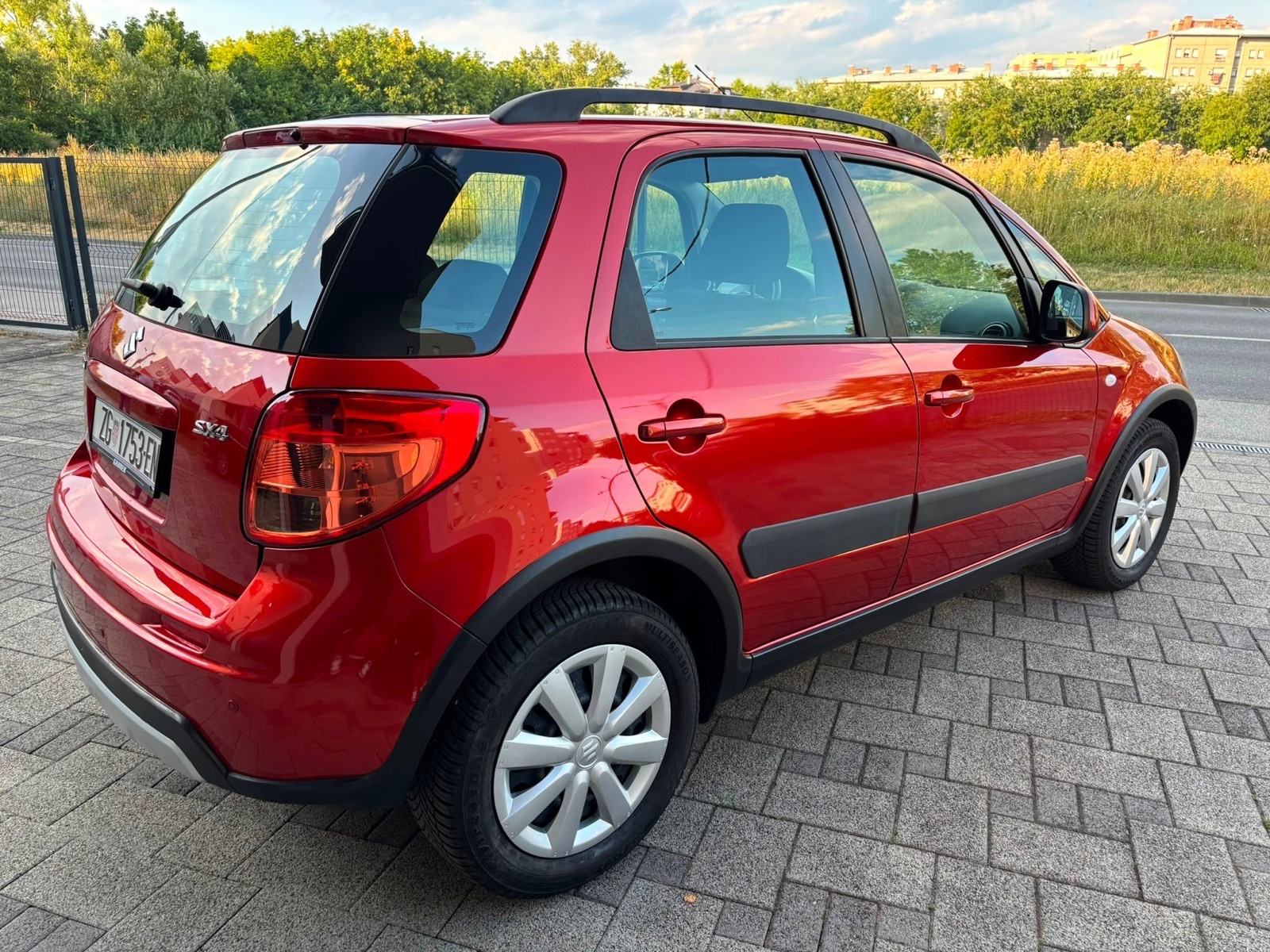Suzuki SX4, 1.5 benzin, 1. Vlasnik, samo 47ooo kilometara, NOVO, NOVO!, fotografija 5
