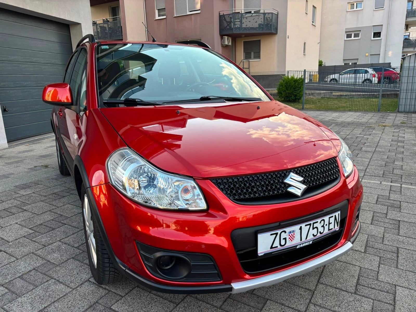 Suzuki SX4, 1.5 benzin, 1. Vlasnik, samo 47ooo kilometara, NOVO, NOVO!, fotografija 8