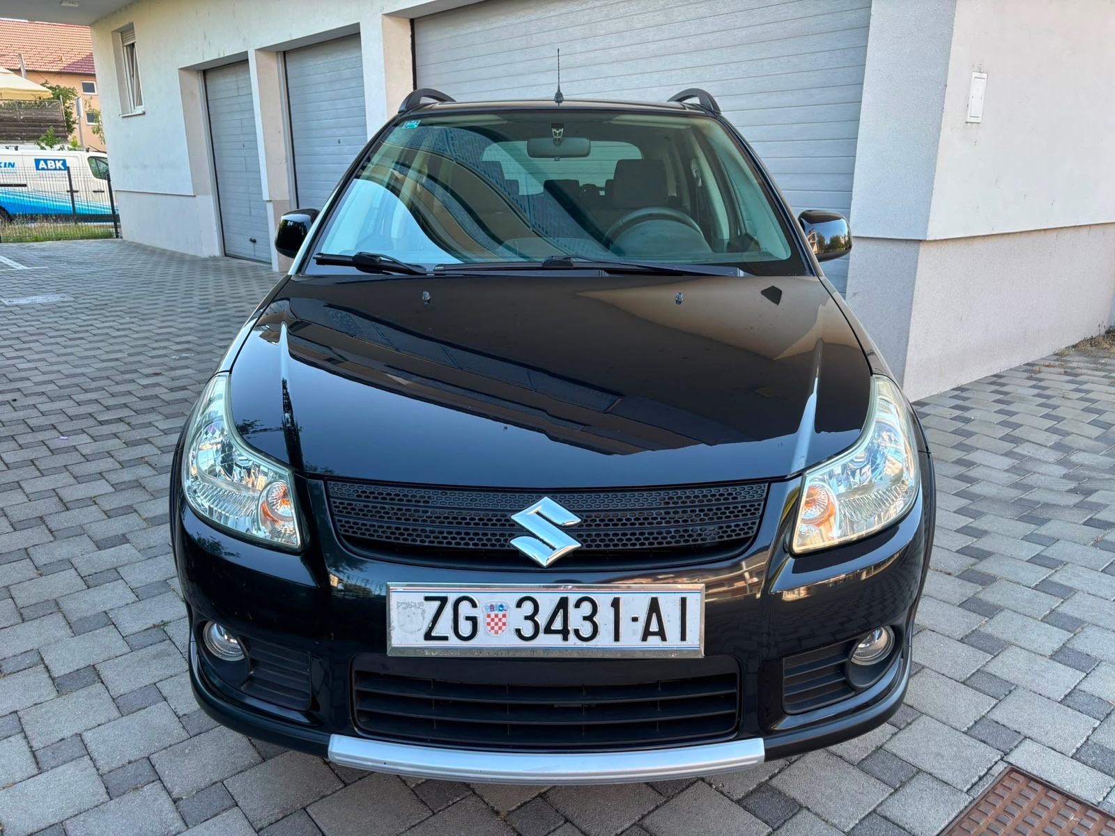 Suzuki SX4, 1.6 benzin, 4×4, 1. Vlasnik, samo 125ooo kilometara, NOVO!, fotografija 8