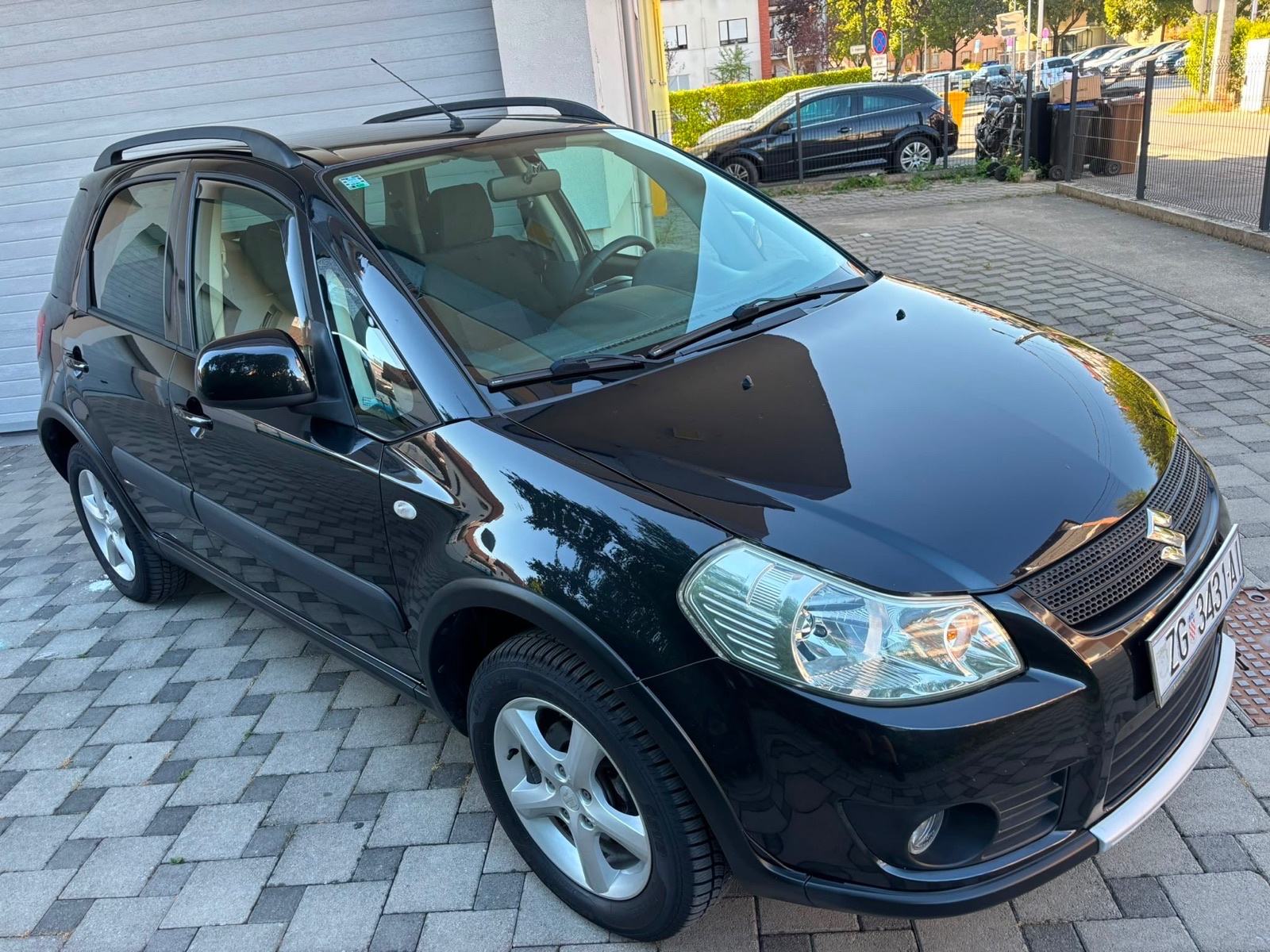 Suzuki SX4, 1.6 benzin, 4×4, 1. Vlasnik, samo 125ooo kilometara, NOVO!, fotografija 7