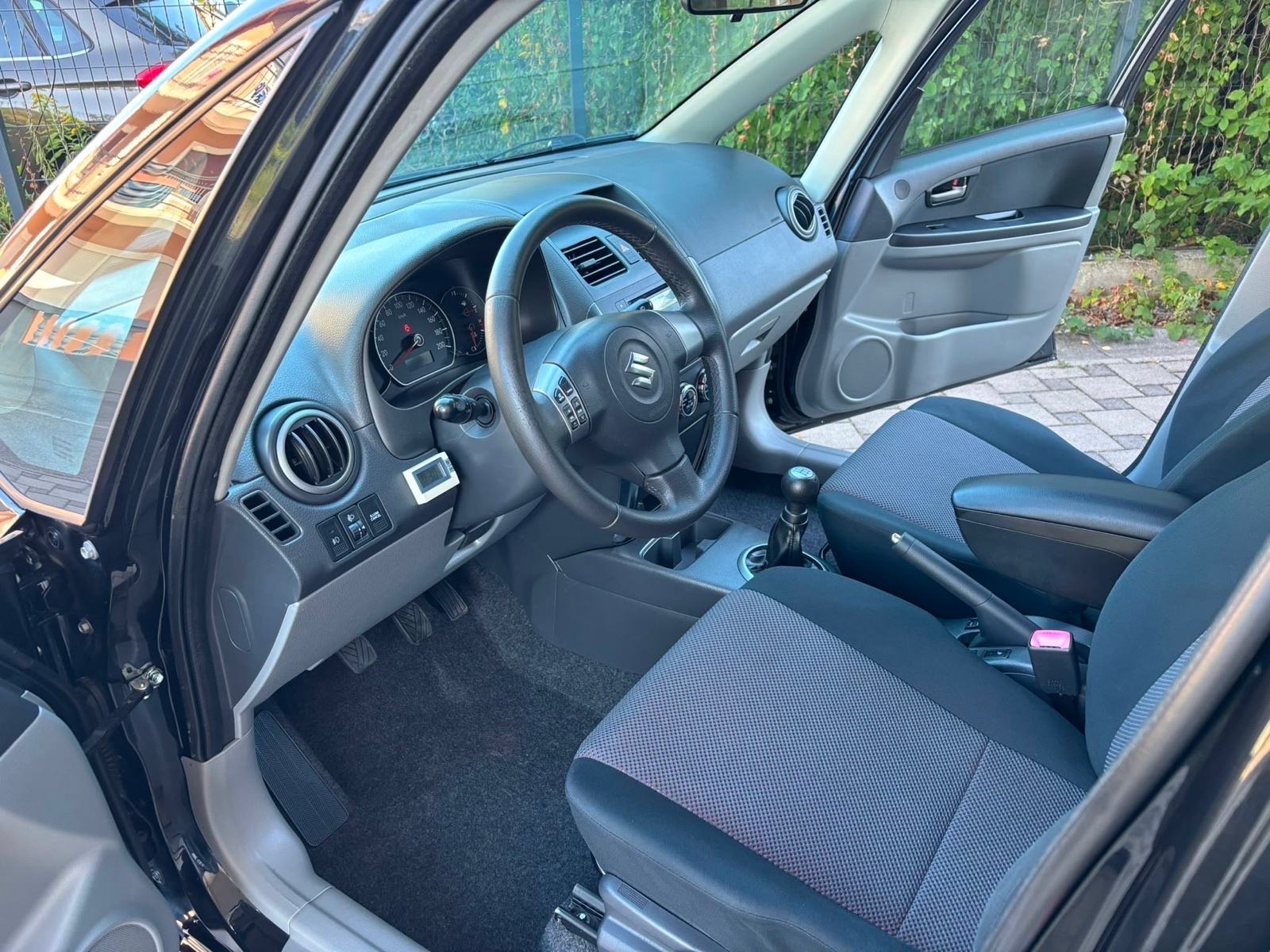Suzuki SX4, 1.6 benzin, 4×4, 1. Vlasnik, samo 125ooo kilometara, NOVO!, fotografija 16