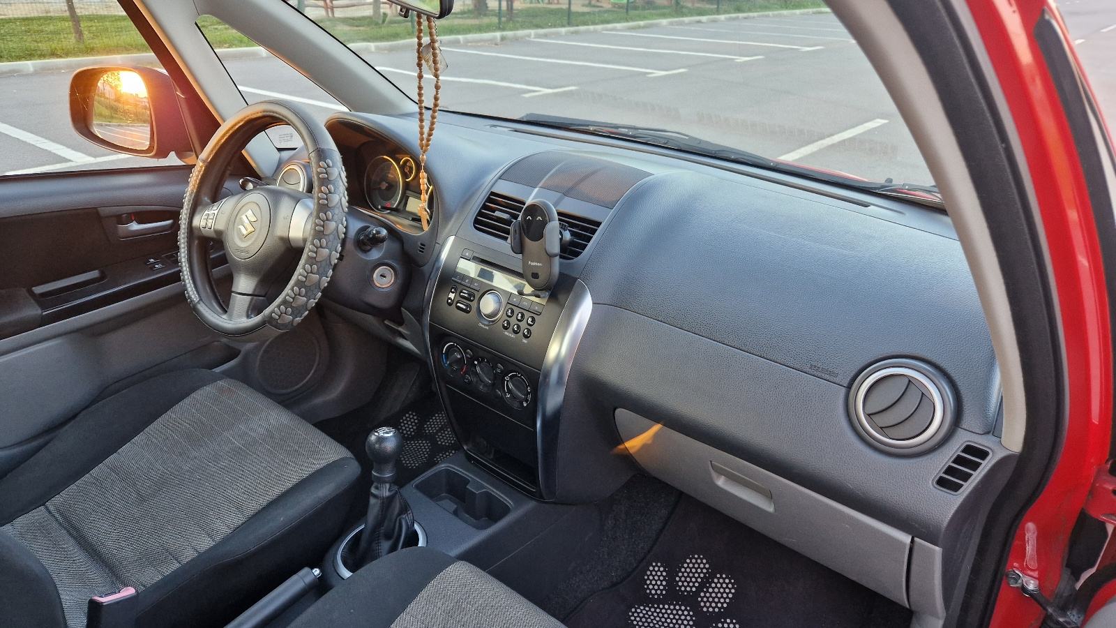 Suzuki SX4 1,6 GLX, fotografija 13