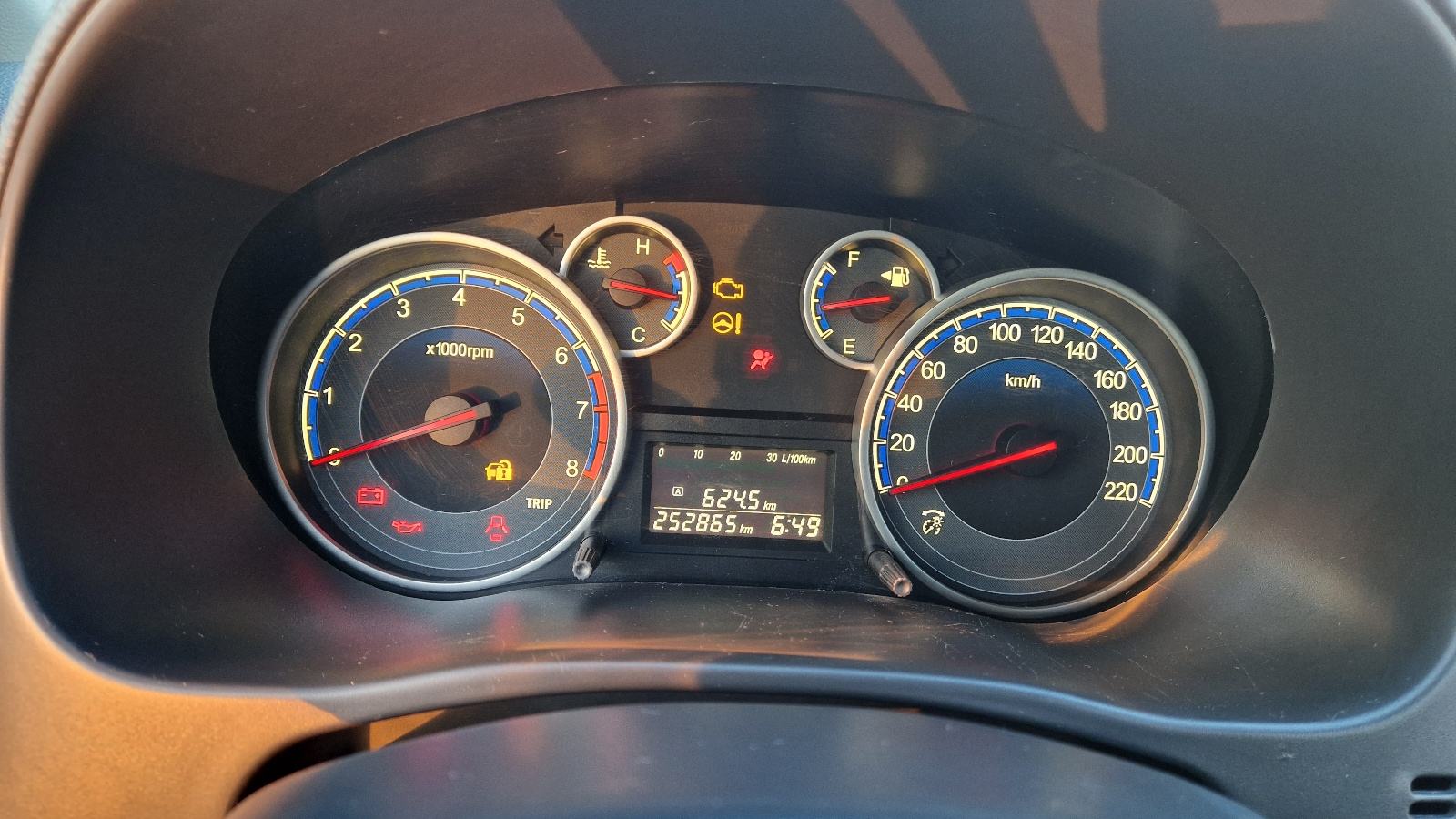 Suzuki SX4 1,6 GLX, fotografija 15