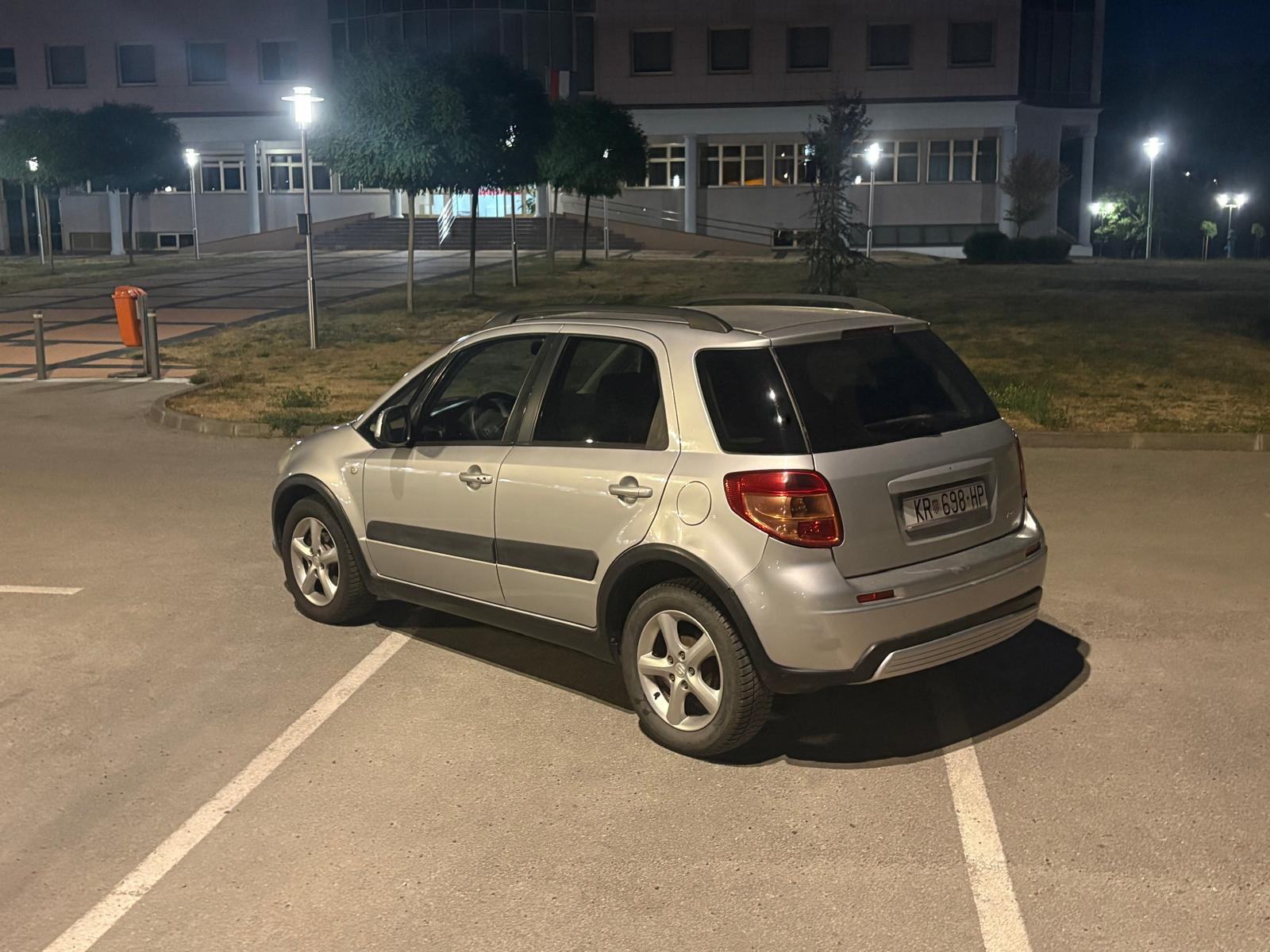 Suzuki SX4 1,6 GS,4x4, fotografija 2