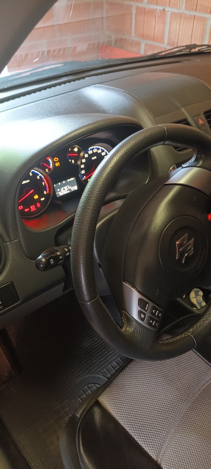 Suzuki SX4 1,6 GS, fotografija 4