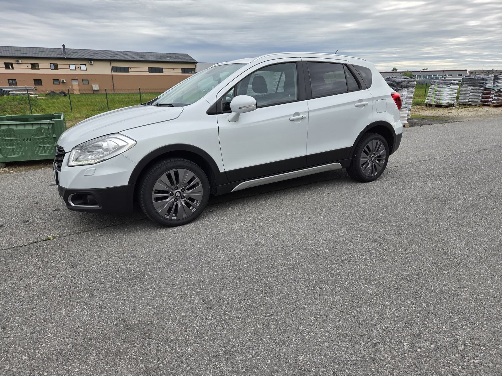 Suzuki SX4 S-CROSS 1,6 DID 4x4 Led,Navi ,Kamera unazad, fotografija 3