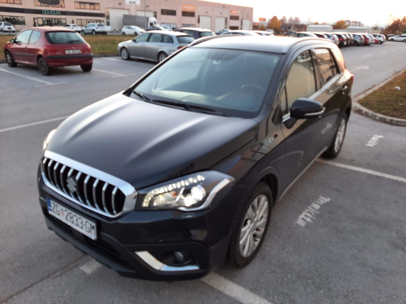 Suzuki SX4 S-Cross 1.0 oprema GL+, fotografija 2