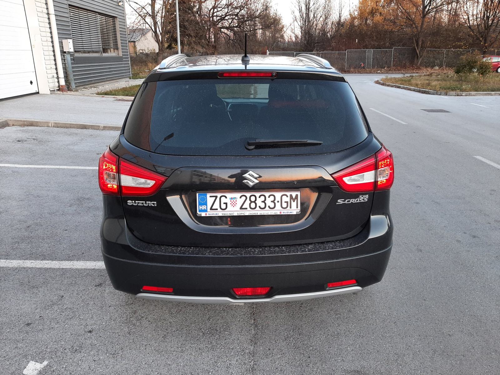 Suzuki SX4 S-Cross 1.0 oprema GL+, fotografija 3