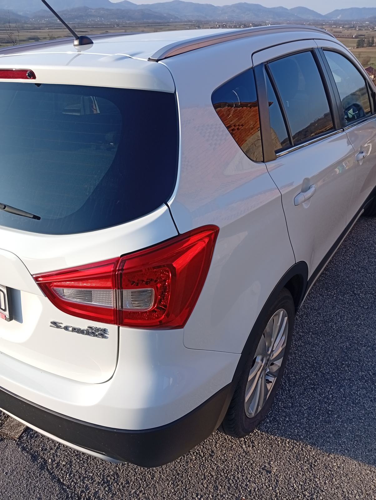 Suzuki SX4 S-Cross 1.0, fotografija 5