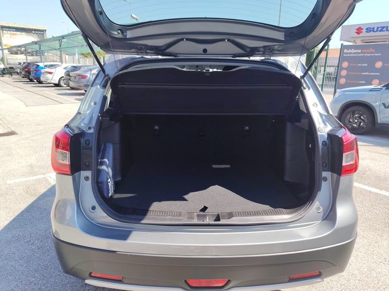 Suzuki SX4 S-Cross 1,4 4WD PREMIUM (GL+), fotografija 8